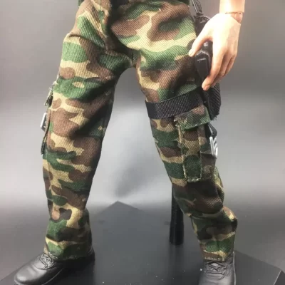 Pantalones de combate de camuflaje selvático del Ejército de EE.UU. a escala 1:6