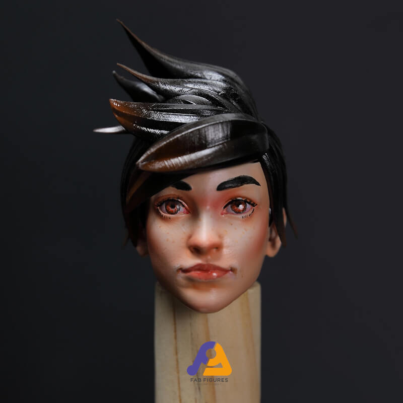 Uma escultura personalizada da cabeça 1/6 do Tracker