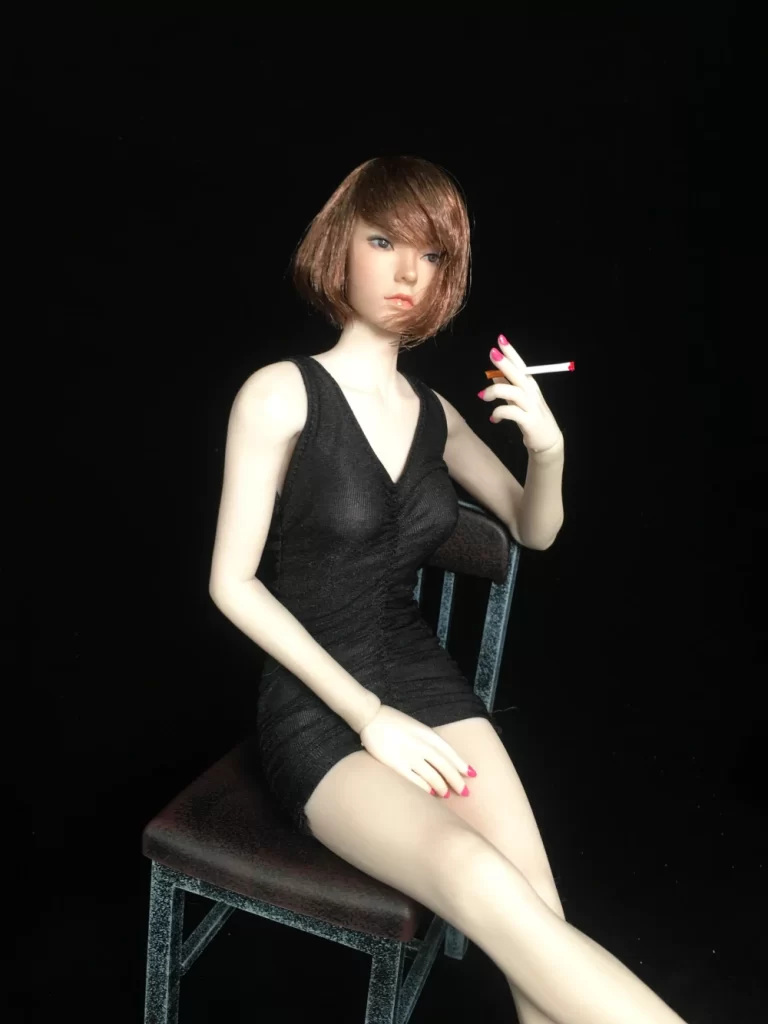 1/6 Vestido mini bodycon sem mangas com decote em V_3